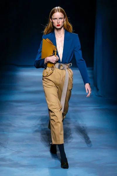 Look 22
